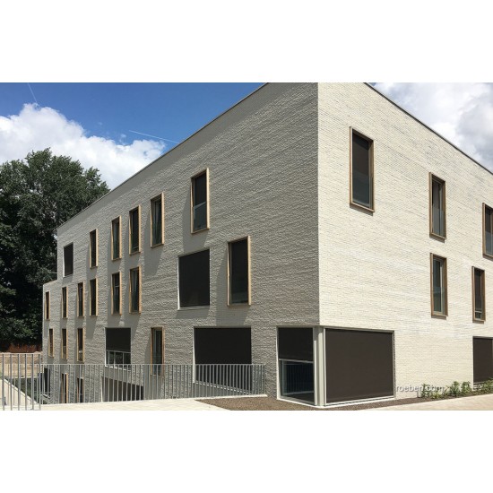 Roben Esbjerg Pearl and White Brick